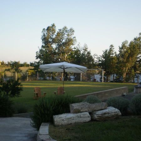 Locanda Degli Etruschi Монталто ди Кастро Екстериор снимка