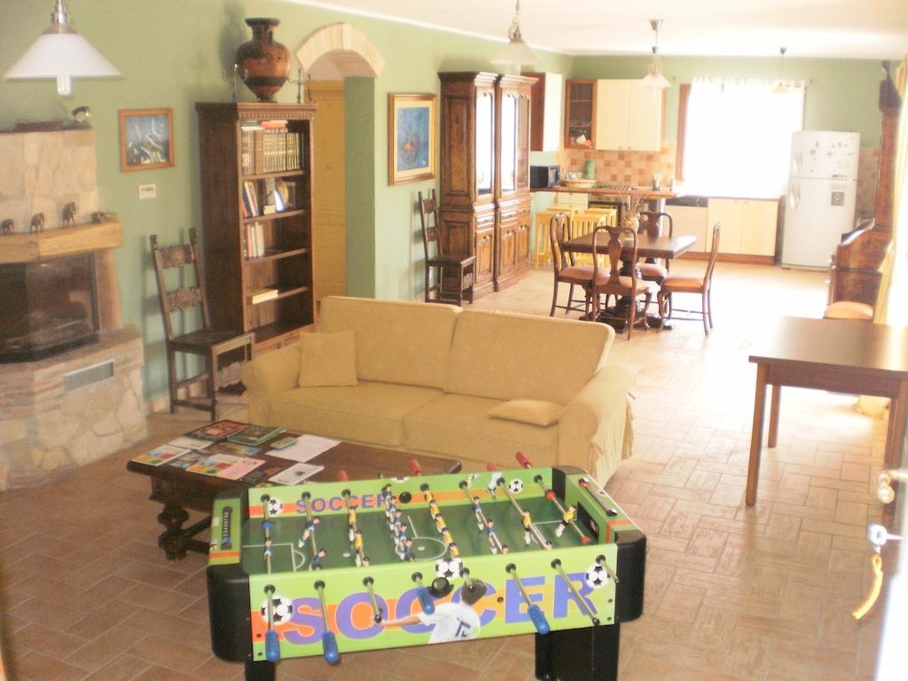 Locanda Degli Etruschi Монталто ди Кастро Стая снимка